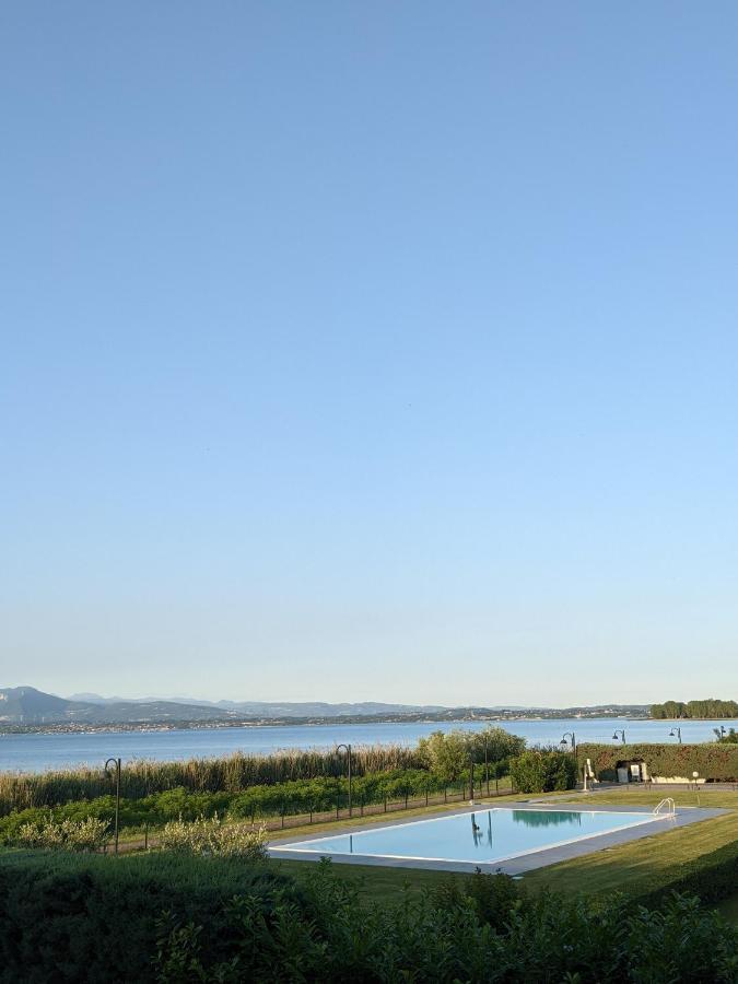 Vista - Lake & Pool Сирмионе Экстерьер фото
